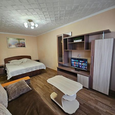 Lux Apartment On Potanina 19 Оскемен Екстер'єр фото