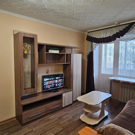 Lux Apartment On Potanina 19 Оскемен Екстер'єр фото