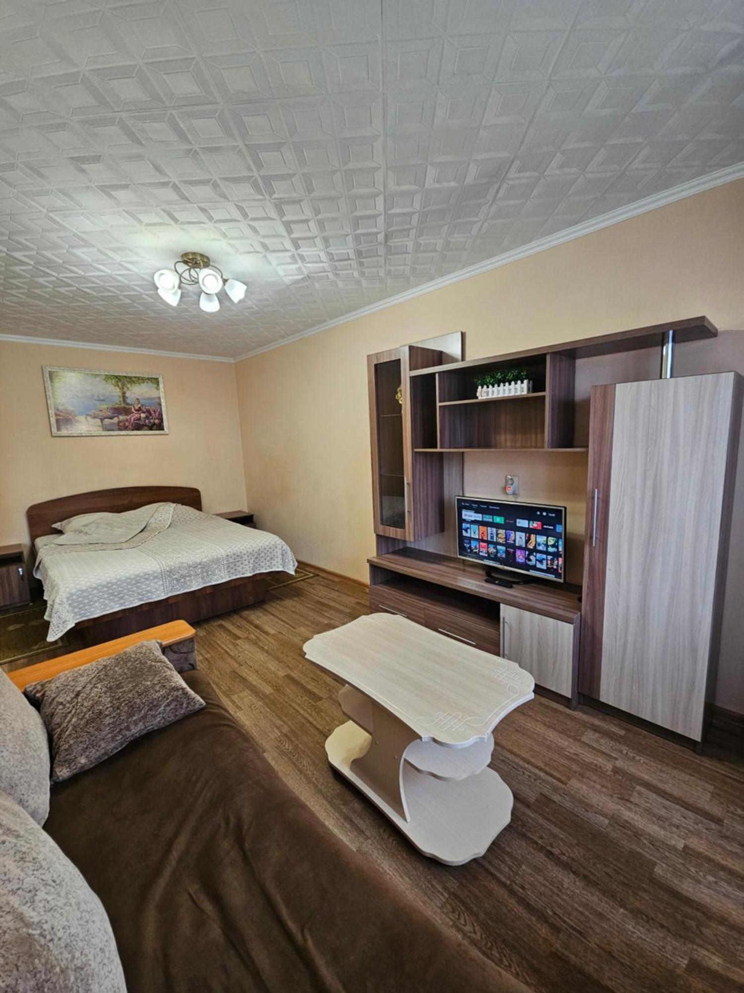 Lux Apartment On Potanina 19 Оскемен Екстер'єр фото